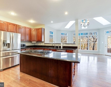 43258 Meadowood Court - Photo Thumbnail 9