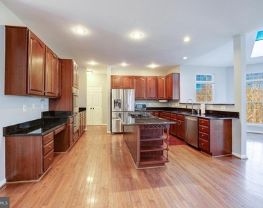 43258 Meadowood Court - Photo Thumbnail 7