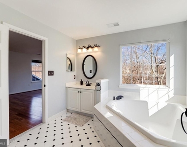 43258 Meadowood Court - Photo Thumbnail 38