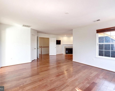 43258 Meadowood Court - Photo Thumbnail 35