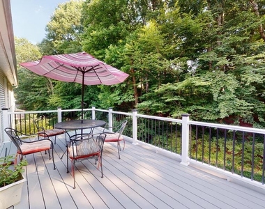 7628 Chancellor Way - Photo Thumbnail 25