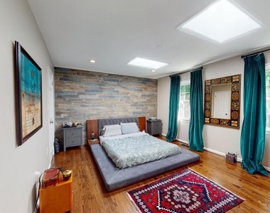 7628 Chancellor Way - Photo Thumbnail 11