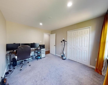 7628 Chancellor Way - Photo Thumbnail 15