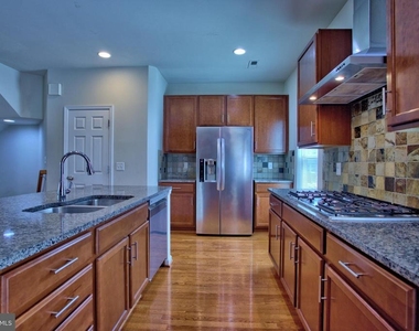 9612 Stockwell Lane - Photo Thumbnail 3