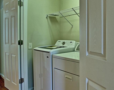 9612 Stockwell Lane - Photo Thumbnail 22