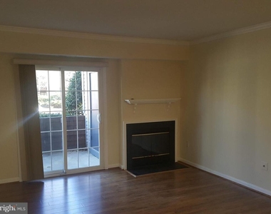 6921 Victoria Drive - Photo Thumbnail 6
