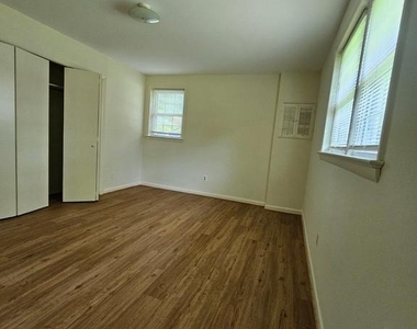 5109 Ox Road - Photo Thumbnail 10