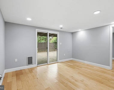 11092 Saffold Way - Photo Thumbnail 22