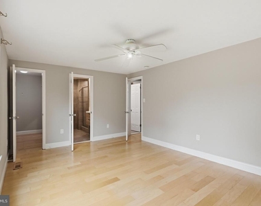 11092 Saffold Way - Photo Thumbnail 15