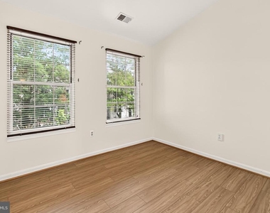 14637 Stream Pond Drive - Photo Thumbnail 32