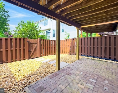 14637 Stream Pond Drive - Photo Thumbnail 46