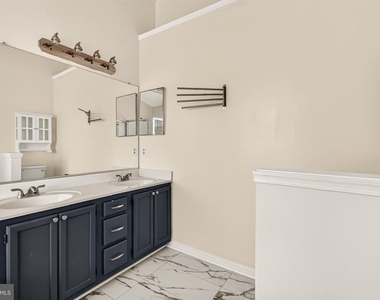 14637 Stream Pond Drive - Photo Thumbnail 27