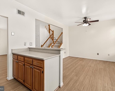14637 Stream Pond Drive - Photo Thumbnail 18
