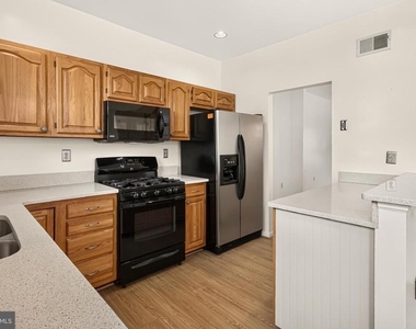 14637 Stream Pond Drive - Photo Thumbnail 15