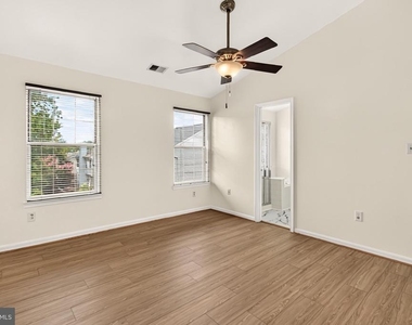 14637 Stream Pond Drive - Photo Thumbnail 25