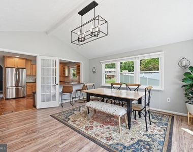 6426 Carriage Drive - Photo Thumbnail 22