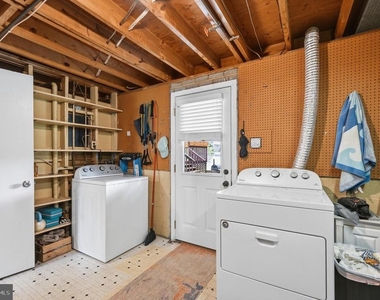 6426 Carriage Drive - Photo Thumbnail 34
