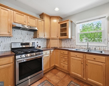 6426 Carriage Drive - Photo Thumbnail 17