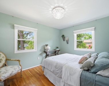 6426 Carriage Drive - Photo Thumbnail 25