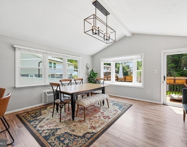 6426 Carriage Drive - Photo Thumbnail 20