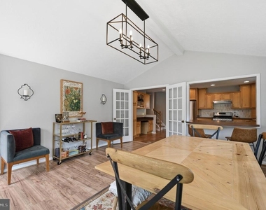 6426 Carriage Drive - Photo Thumbnail 24