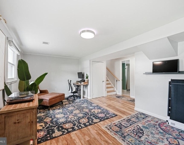 6426 Carriage Drive - Photo Thumbnail 4