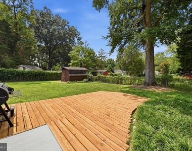 6426 Carriage Drive - Photo Thumbnail 41