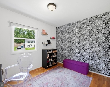 6426 Carriage Drive - Photo Thumbnail 27