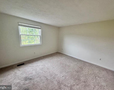 3001 Gatepost Lane - Photo Thumbnail 13
