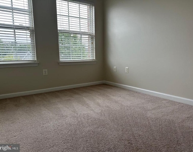 1310 Saunders Drive - Photo Thumbnail 5