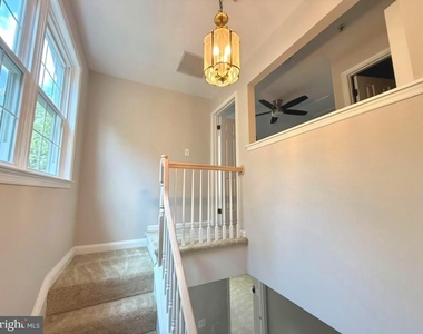 1166 N Vernon Street - Photo Thumbnail 25
