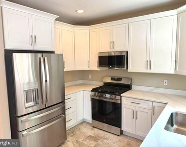 1166 N Vernon Street - Photo Thumbnail 10