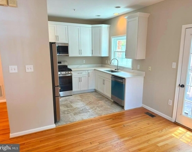 1166 N Vernon Street - Photo Thumbnail 11