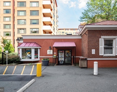 1021 Arlington Boulevard - Photo Thumbnail 50