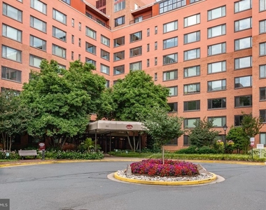 1021 Arlington Boulevard - Photo Thumbnail 41