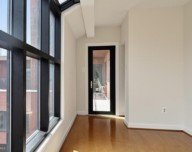 1021 Arlington Boulevard - Photo Thumbnail 14