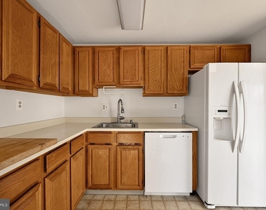 1021 Arlington Boulevard - Photo Thumbnail 17