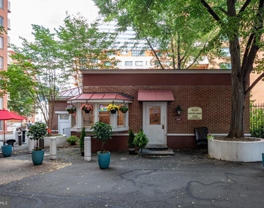 1021 Arlington Boulevard - Photo Thumbnail 51