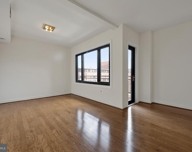 1021 Arlington Boulevard - Photo Thumbnail 22