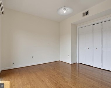 1021 Arlington Boulevard - Photo Thumbnail 29