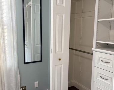 206 N George Mason Drive - Photo Thumbnail 13