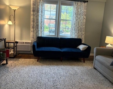 206 N George Mason Drive - Photo Thumbnail 5