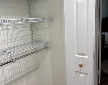 206 N George Mason Drive - Photo Thumbnail 22