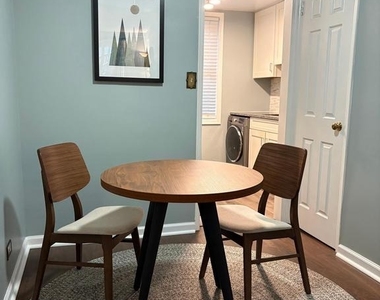 206 N George Mason Drive - Photo Thumbnail 7