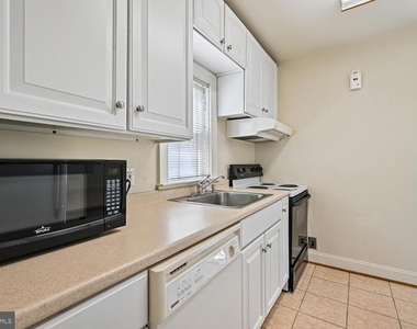 2799 Washington Boulevard - Photo Thumbnail 16