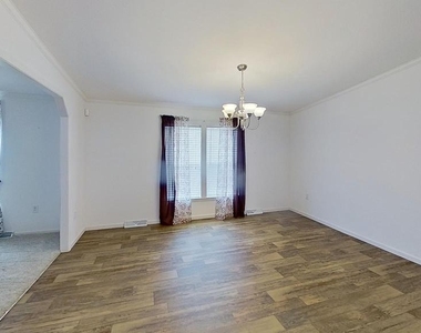 751 Natalie Lane - Photo Thumbnail 7