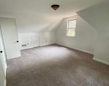 302 Pinehurst Road - Photo Thumbnail 7