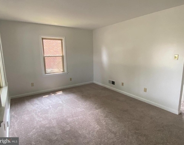 302 Pinehurst Road - Photo Thumbnail 1