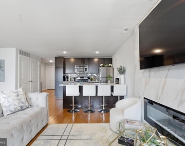 1608 Ridge Avenue - Photo Thumbnail 6