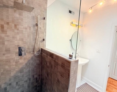 2321 S Front Street - Photo Thumbnail 9